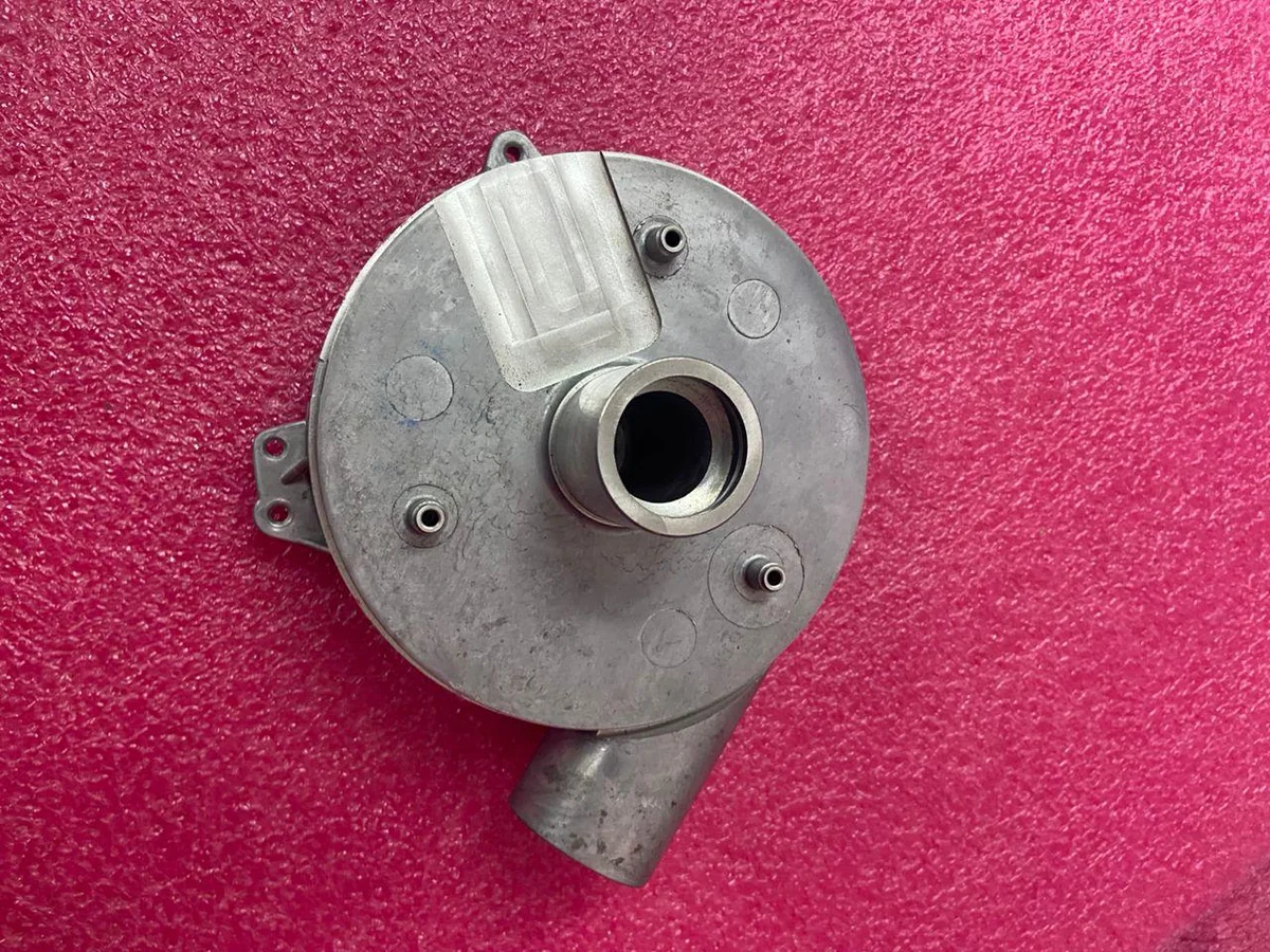 Cast aluminium pump housing — machined finish